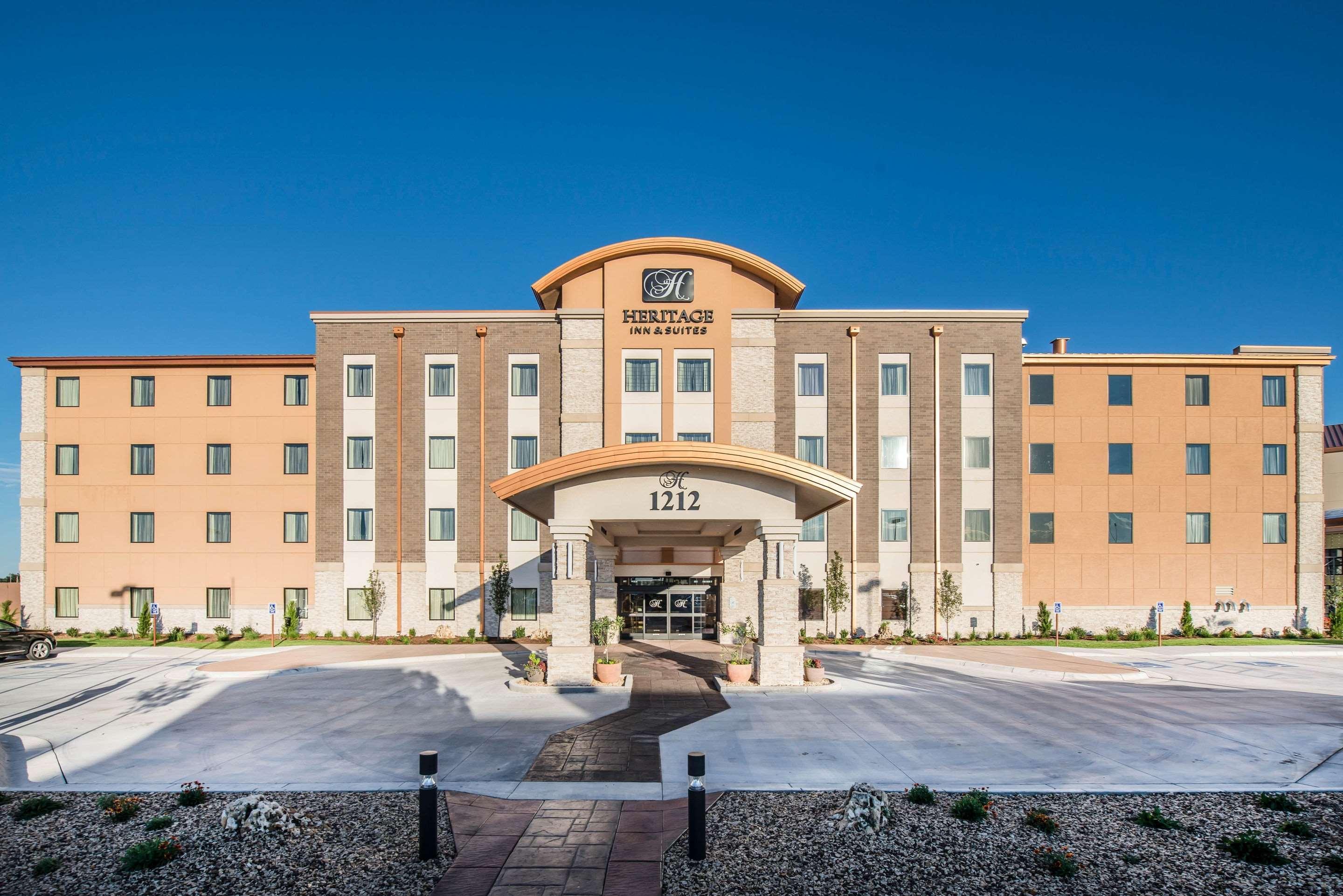 The Heritage Inn & Suites, Ascend Hotel Collection Garden City Exterior photo